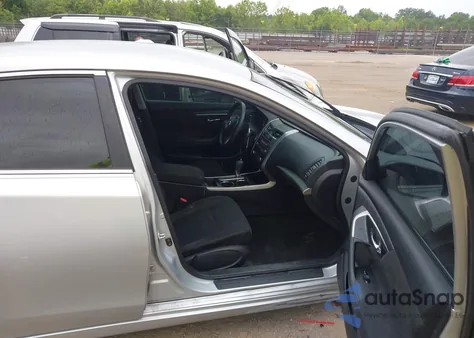 2014 Nissan Altima 2.5/2.5 S/2.5 Sl/2.5 Sv из США, поврежденный, VIN 1N4AL3AP9EC402247